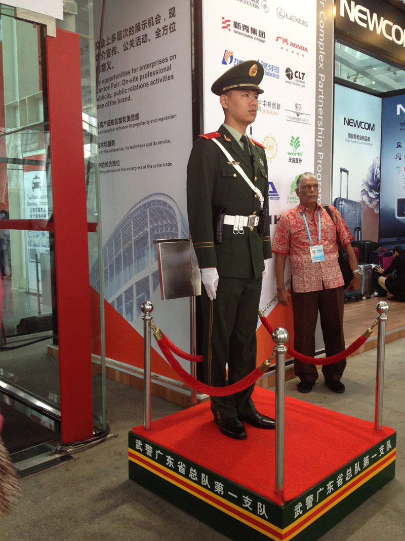 the most lovely people at Canton fair_3