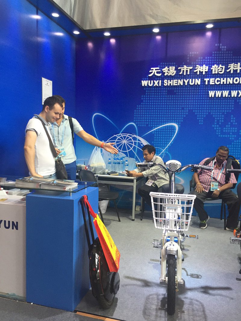 shenyun_120th_canton_fair_customer7